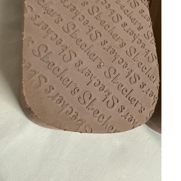 Cali Sketcher Taupe Yoga Foam Rhinestone Flip Flops Size 9 Worn A Few Minutes - Picture 5 of 11